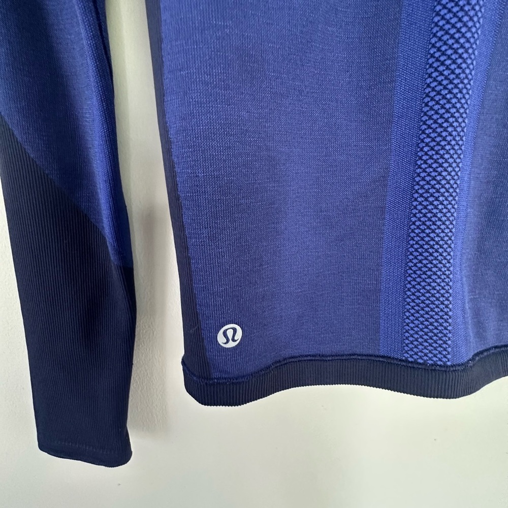 Lululemon Ready to Run Jacket Pinpoint Blue
A217 - Picture 5 of 6
